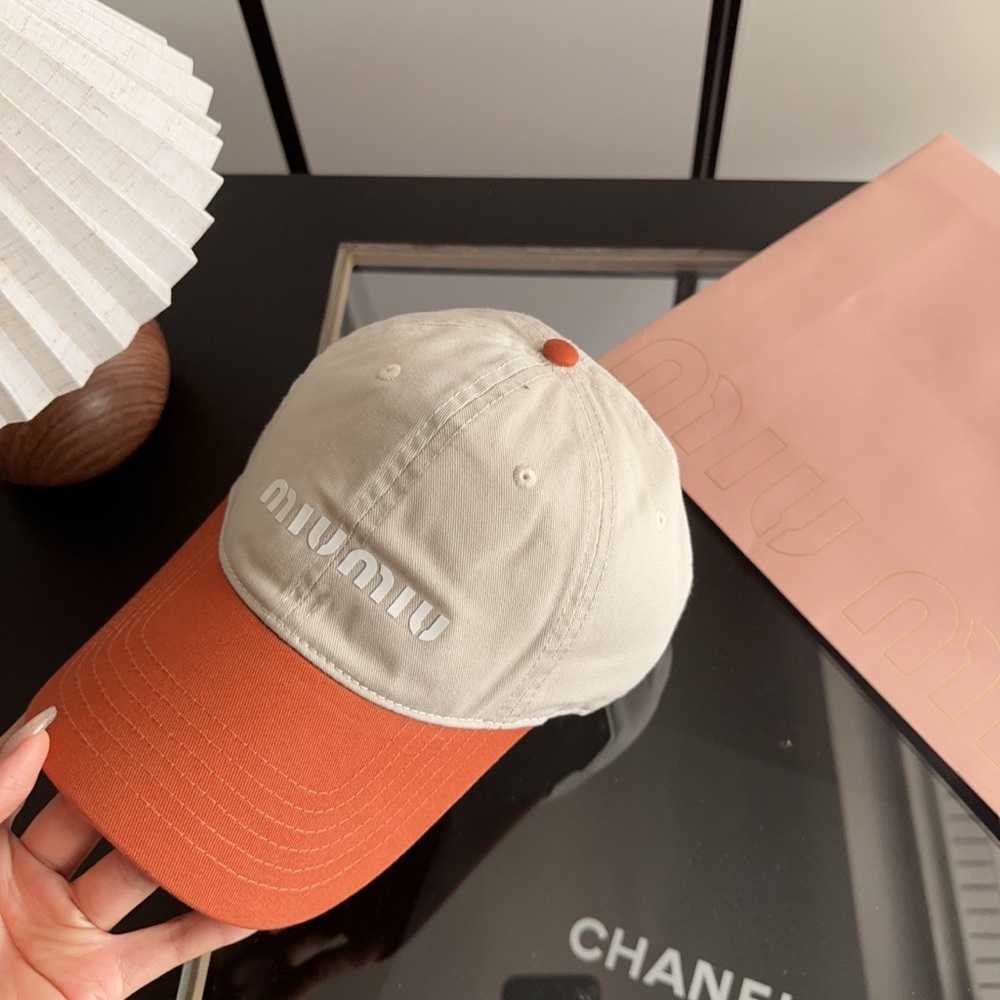 Miu Miu orange baseball cap for sun protection - Picture 2 of 4